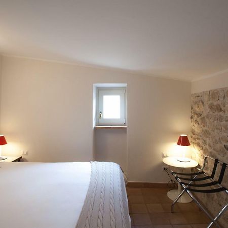 Lelive Bed And Breakfast Sermoneta Kültér fotó