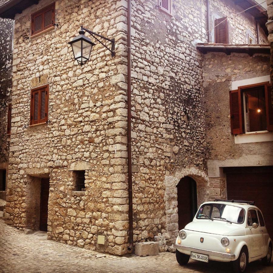 Lelive Bed And Breakfast Sermoneta Kültér fotó